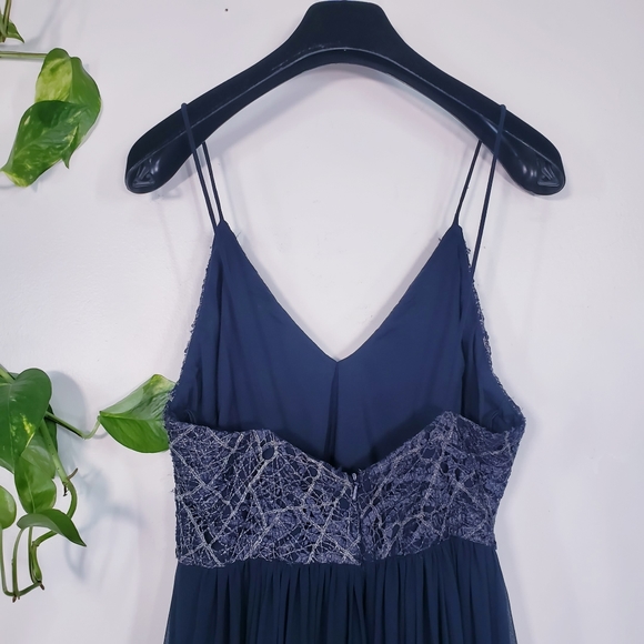 $1,100 BADGLEY MISCHKA Lace Metallic Flowy gown 2 - Picture 7 of 13